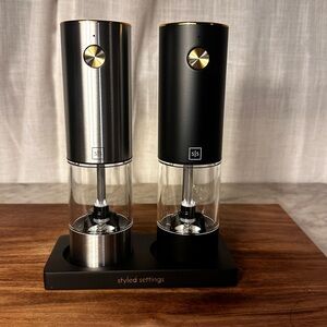 Salt and Pepper Mill